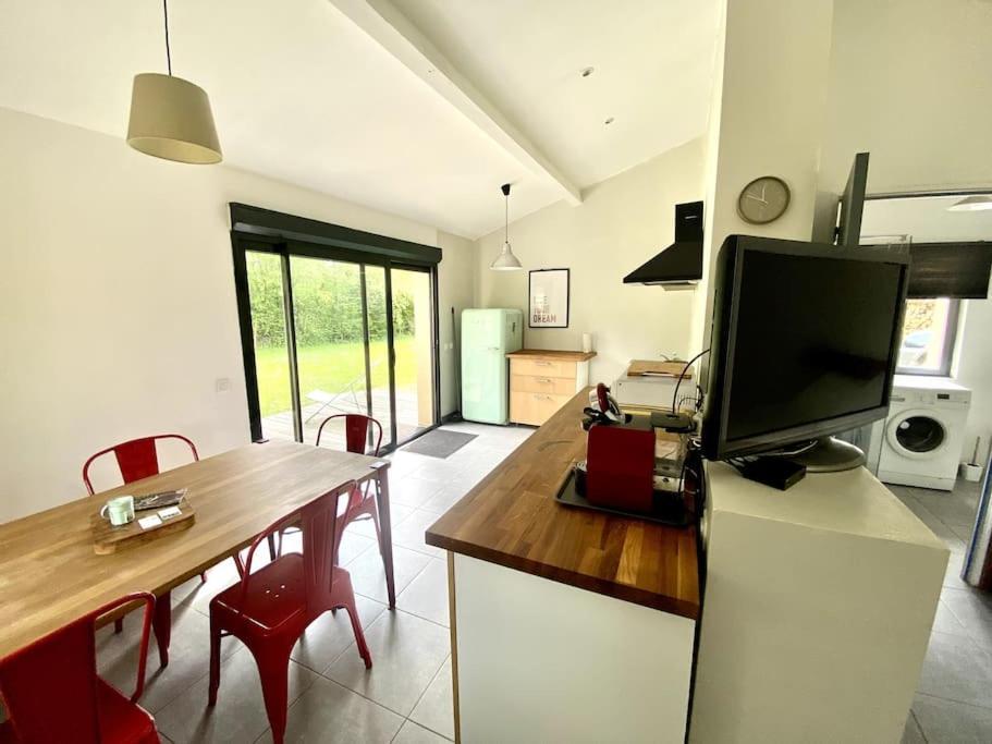 La Lande - Petite Maison Avec Jardin Vendat Exteriör bild