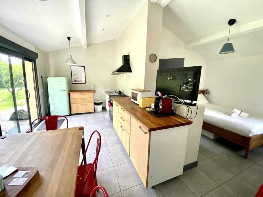 La Lande - Petite Maison Avec Jardin Vendat Exteriör bild