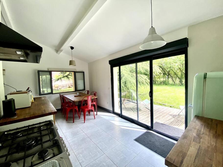 La Lande - Petite Maison Avec Jardin Vendat Exteriör bild